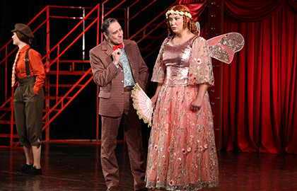 Scene from «Примадонны»