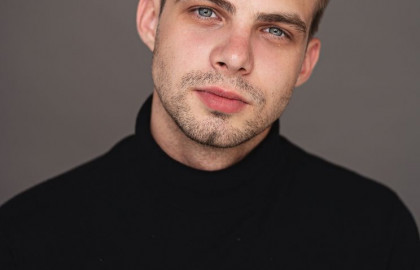 Владислав Мезенин 