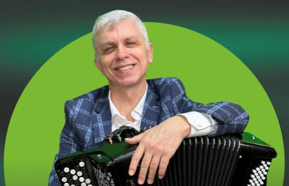 Баянист Сергей Быков