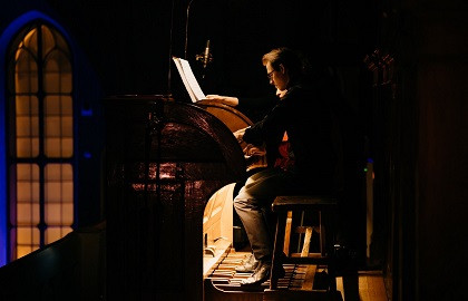 Новогодний концерт с песочной анимацией "Щелкунчик и Рождественские мелодии"