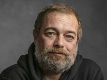 Денис Аксенов