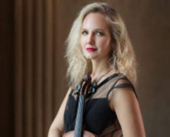 Анастасия Комиссарова