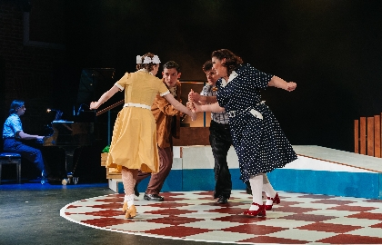 Про девочку и цветок