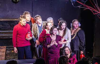 Вишневый сад. Любовь на крови