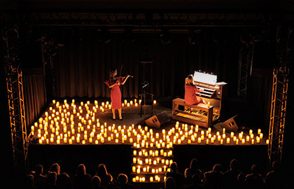 Эйнауди на органе при свечах