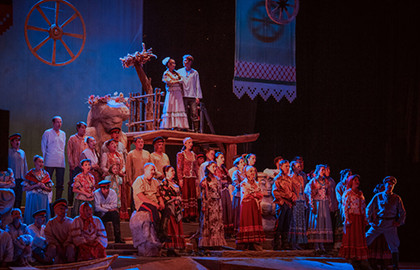 Cцена из «Бабий бунт»