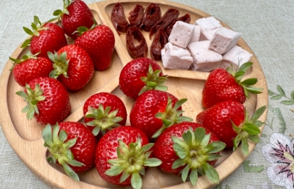 В гостях у костромской Снегурочки и клубничная вкуснотень