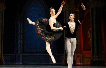 Cцена из «П.И. Чайковский. Лебединое озеро»