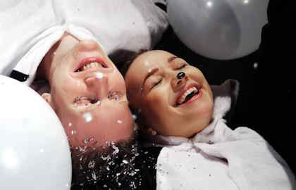 Дед Мороз и Снегурочка в сказке о дружбе Тигрёнка и Медвежонка