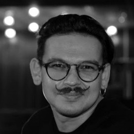 Сергей Ларионов