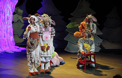 Волк и семеро козлят в гостях у Деда Мороза