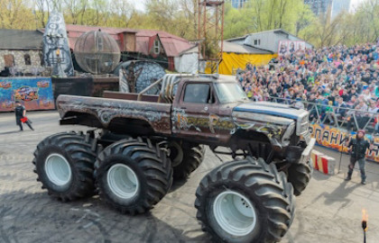 Танки против Монстр Траков