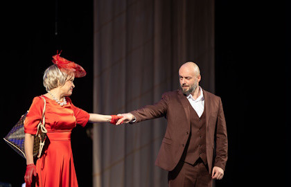 Scene from «Отель Филадельфия»