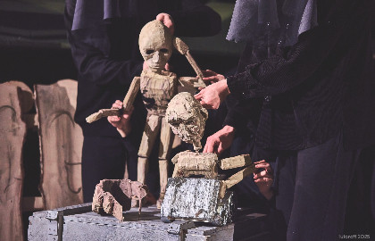 Scene from «Огарки»