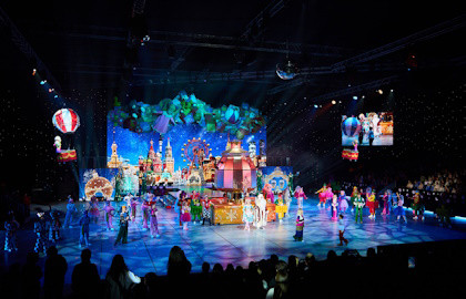 Ёлка в Гостином дворе