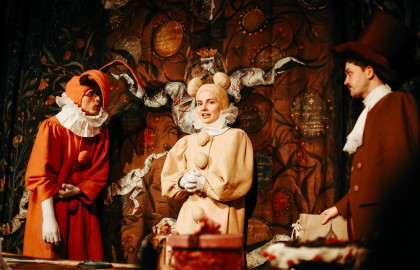 Scene from «Вероятно, чаепитие состоится»