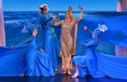 Cцена из «Сказка о рыбаке и рыбке»