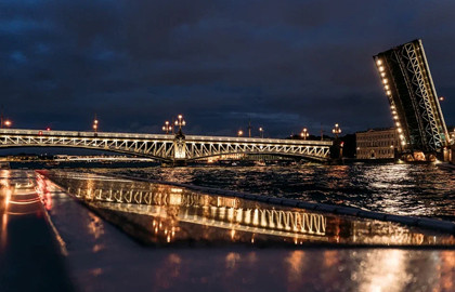 Разводные мосты Петербурга с борта теплохода