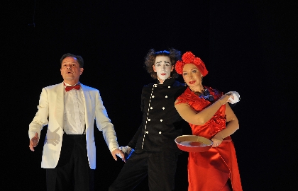 Cцена из «Суп из канарейки»