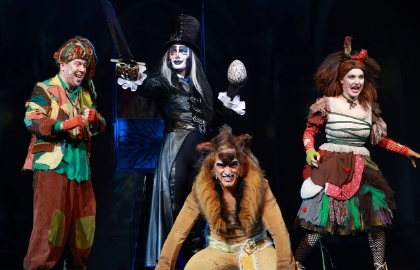 Новогодние приключения Маши и Вити