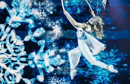 Как зажечь елку