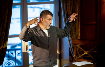 Cцена из «Евгений Гришковец. Монолог-концерт «Порядок слов»»