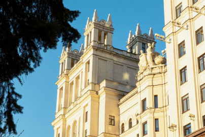 Высотка на Котельнической набережной