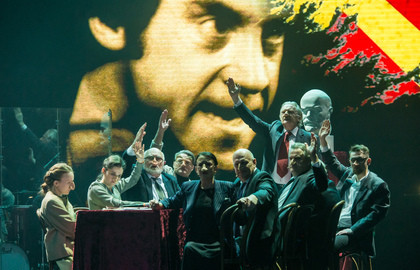 Cцена из «Высоцкий. Рождение легенды»