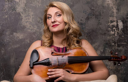 Щелкунчик при свечах с песочной анимацией