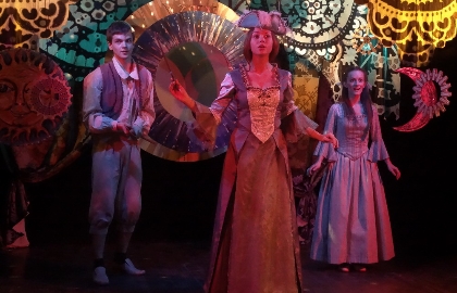 Путешествие по ту сторону часов. АЯтеатр