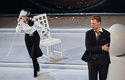 Scene from «Мадам Рубинштейн»