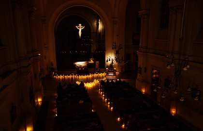 Орган при свечах