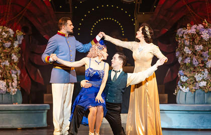 Scene from «Княгиня Чардаша (Сильва)»