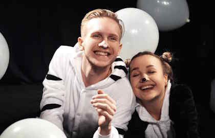 Дед Мороз и Снегурочка в сказке о дружбе Тигрёнка и Медвежонка