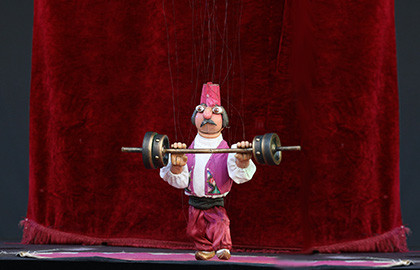 Цирк на нитях