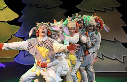 Волк и семеро козлят в гостях у Деда Мороза