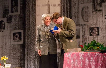 Cцена из «Раневская: Сквозь смех и слезы»