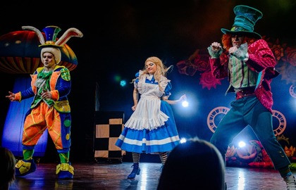 Алиса в стране чудес