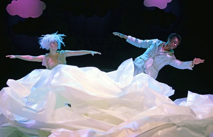 Картонный человечек и Мотылек