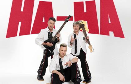 На-На  Jagger Lounge