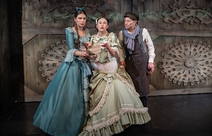 Cцена из «Женитьба Бальзаминова»