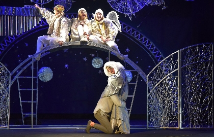 Scene from «Мальчик Звезда»