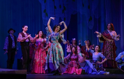 Scene from «Трудное счастье»