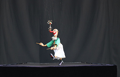 Цирк на нитях