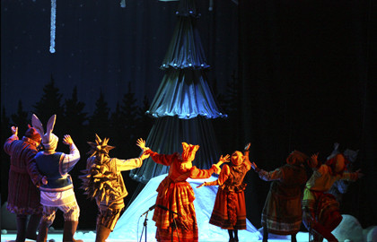 Scene from «Заячья избушка»