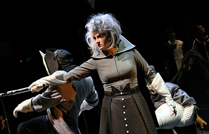 Лес, ведьма и горящий шкаф (по опере "Гензель и Гретель")