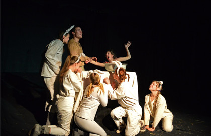 Cцена из «О мышах и людях»