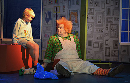 Scene from «Малыш и Карлсон»