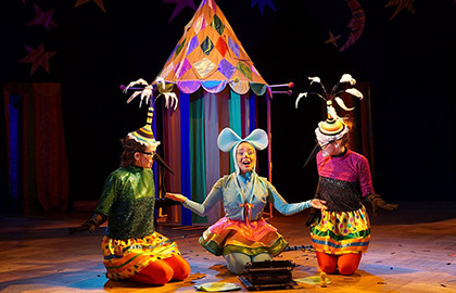 Scene from «Теремок»