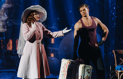 Scene from «Оскар и Розовая дама»